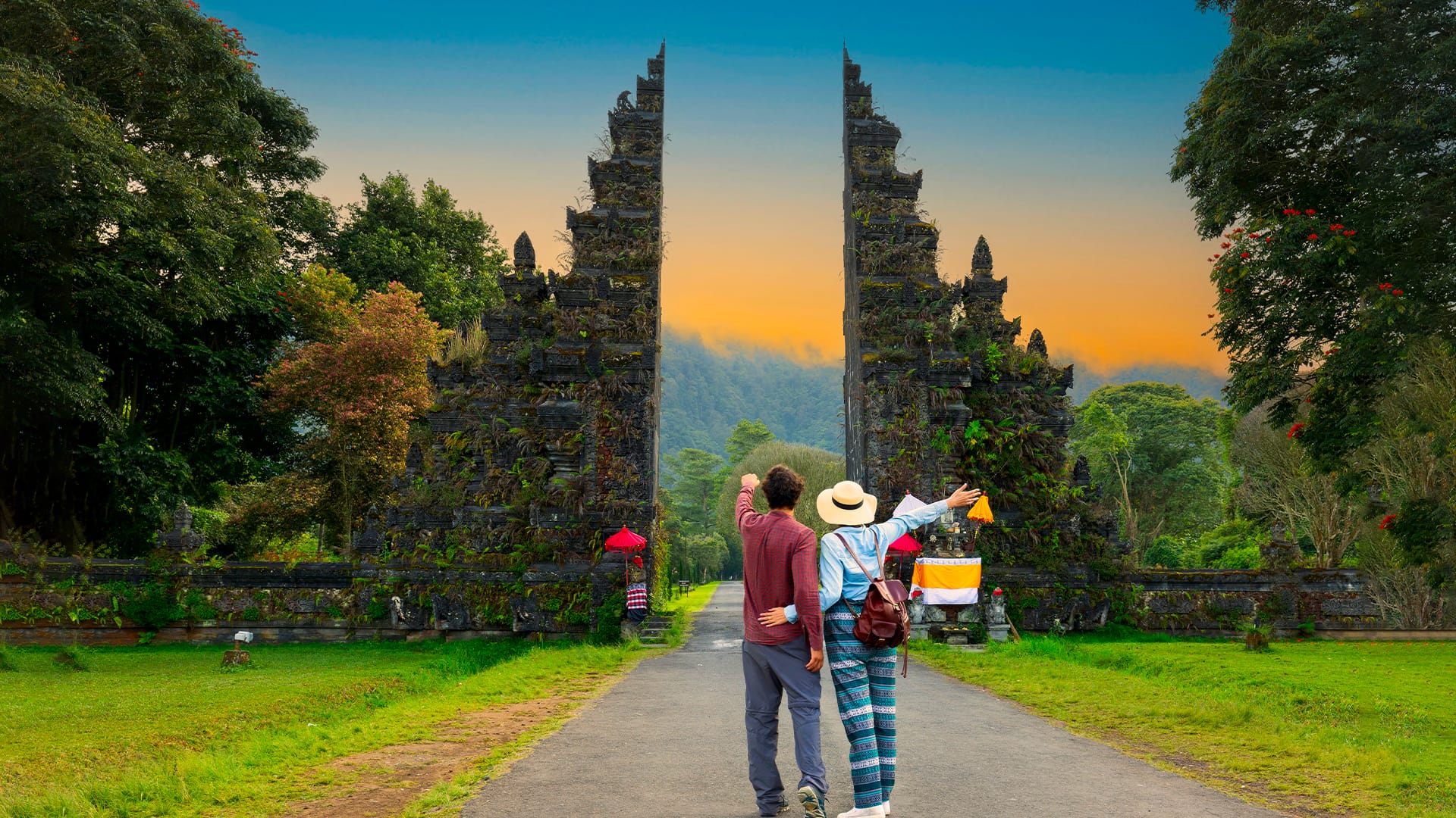 Tropical Bali - Exploring the Mountains & Beaches