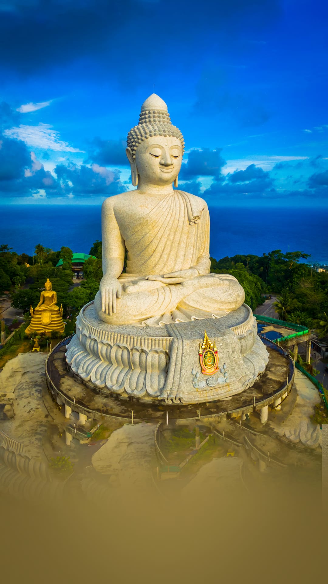 Arrive in Bangkok. Transfer to Pattaya.