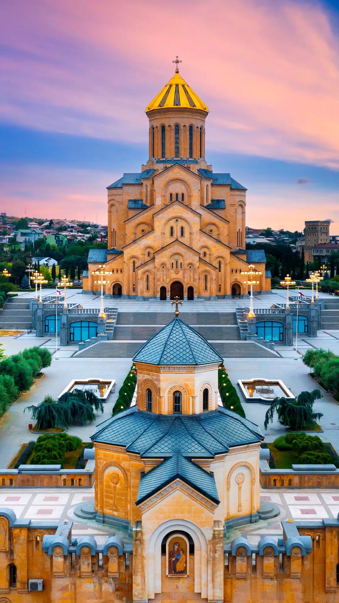 7 Days Charming Georgia Tour Package | Best of Tbilisi and Batumi