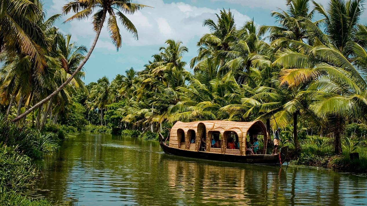 Classic 5 Days Kerala Honeymoon Tour Package