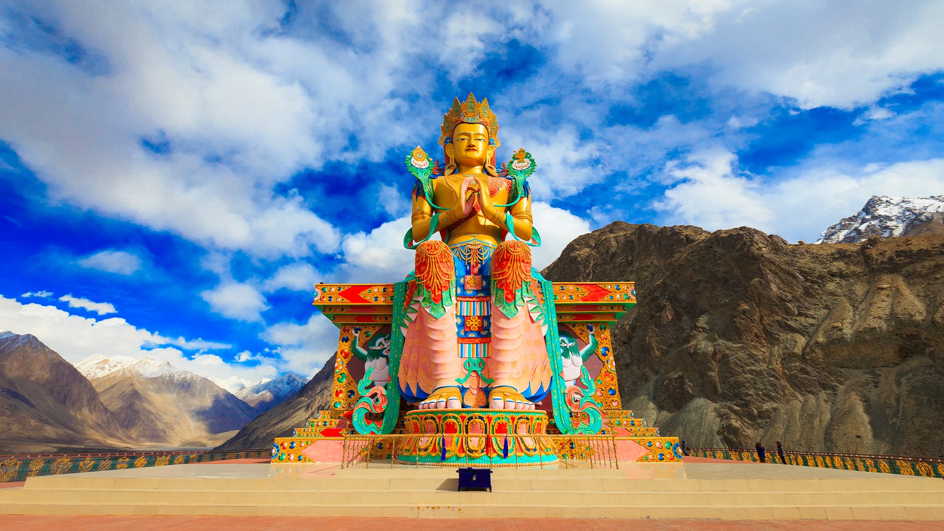 7 Days Leh Ladakh Tour Package With Turtuk Village