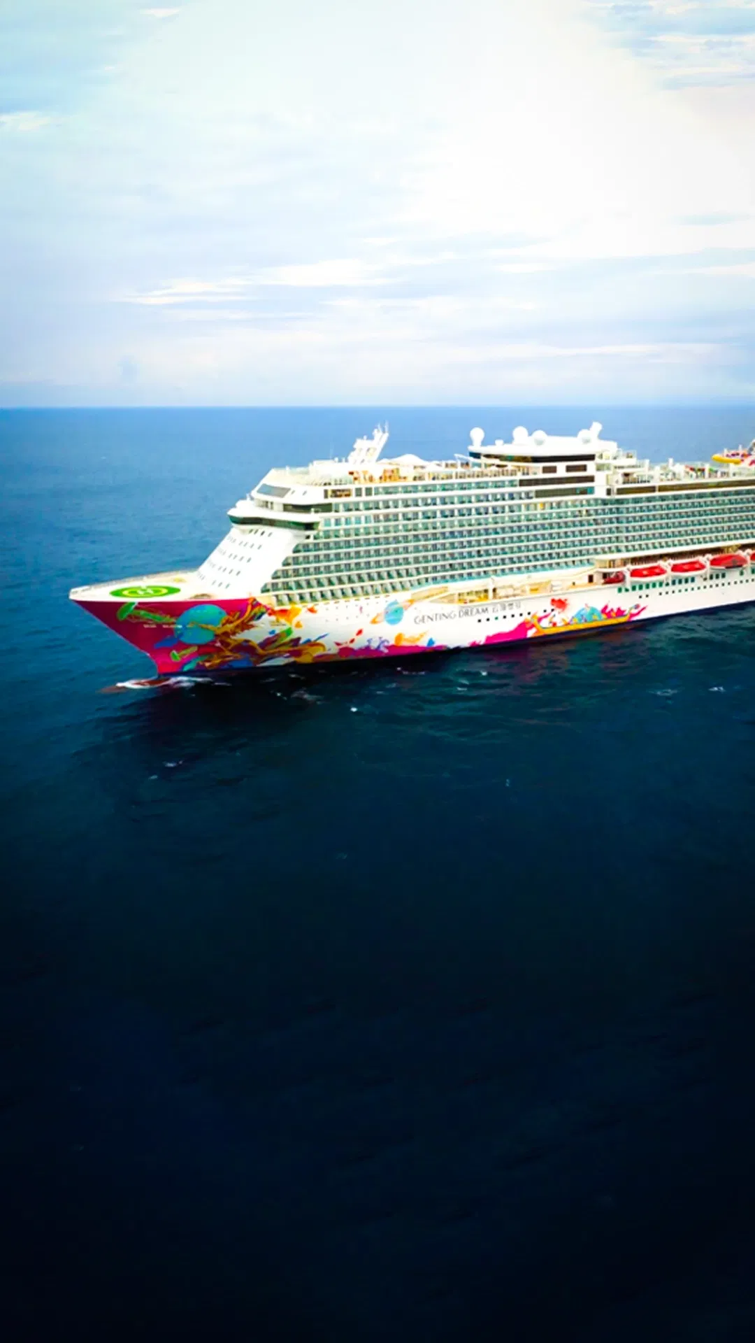 7-Day Singapore Package with Genting Dream Cruise.