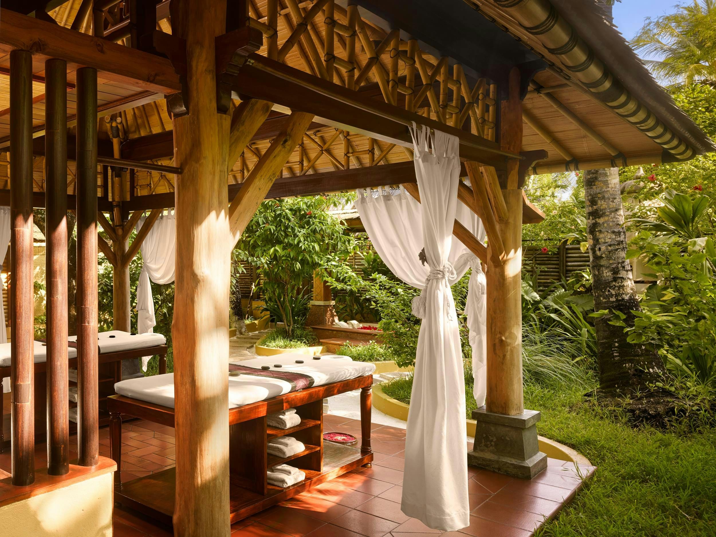 4 Days Maldives Package For Couples With Sun Villa