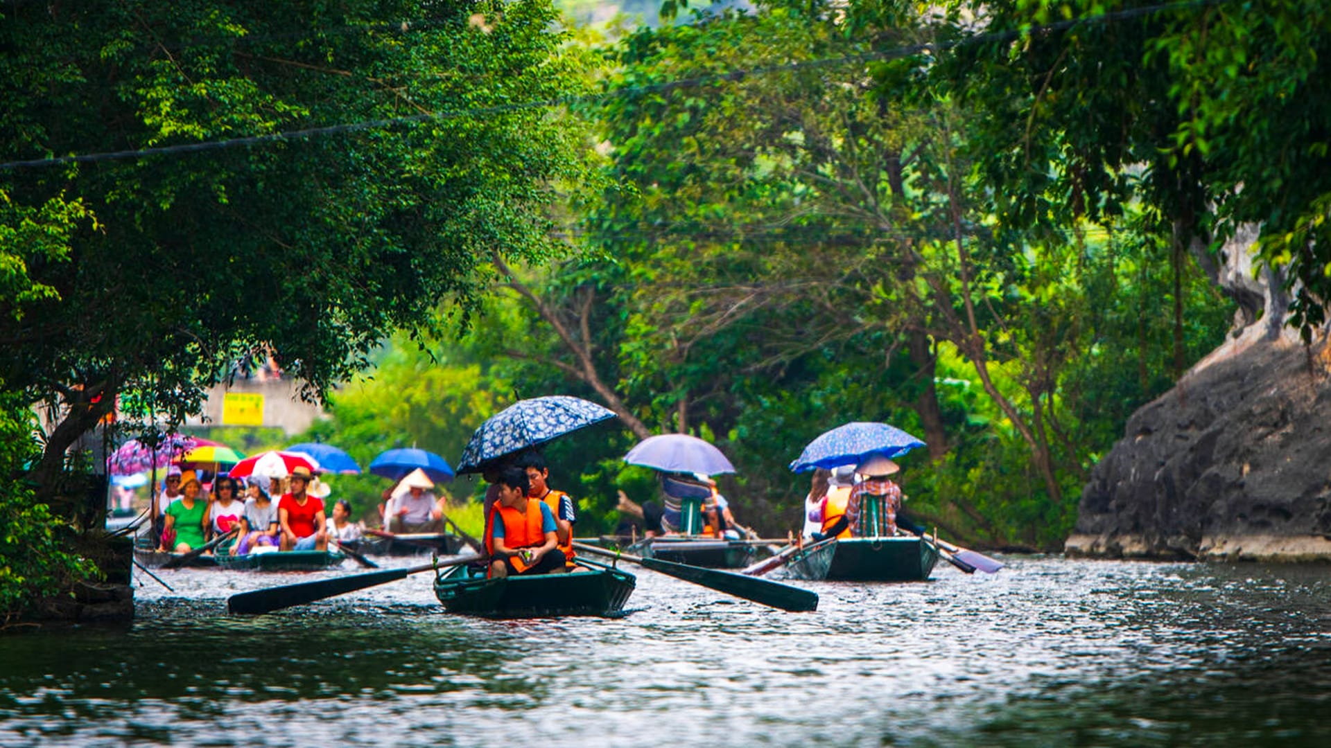 Fly To Ho Chi Minh City From Mumbai. Half Day Ho Chi Minh City Tour