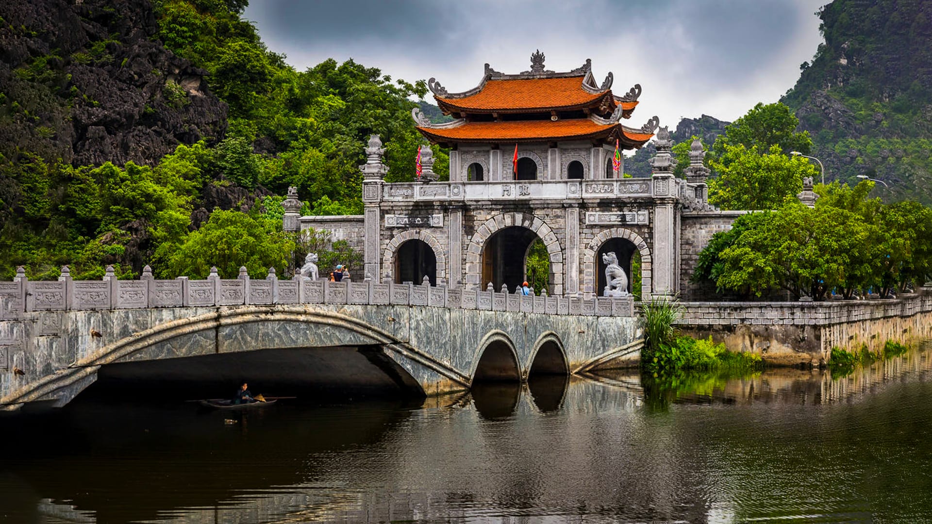 8-Day Vietnam Holiday Packages – Immerse in Culture and Adventure